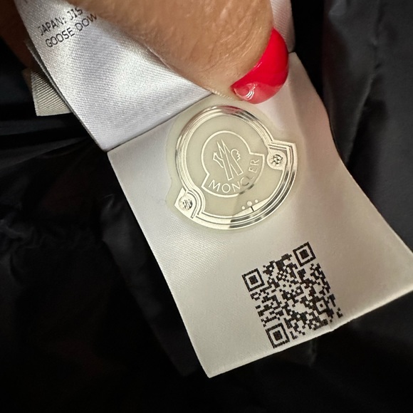 Woman’s Hermine | Mid-length|  Navy color | Size Small ( 1 ) - Picture 8 of 12